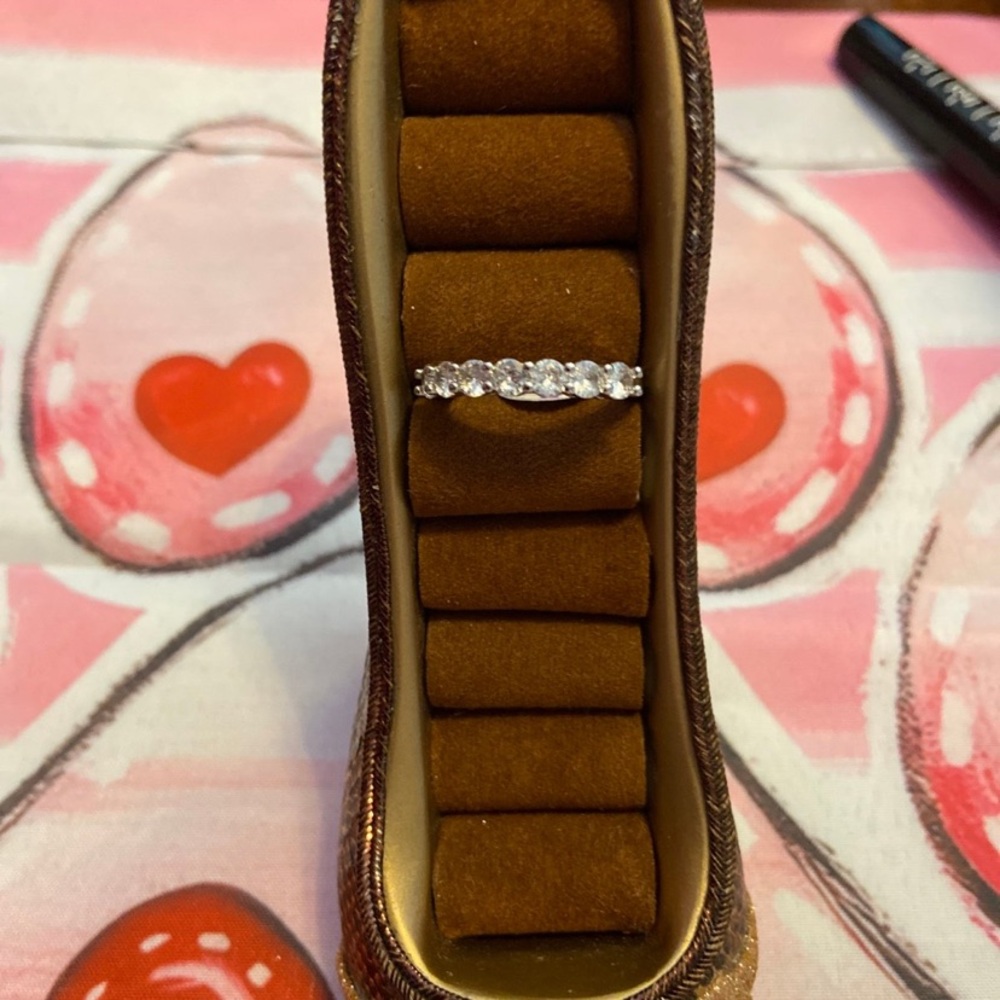 NWT 7 stone wedding band ( CZs )